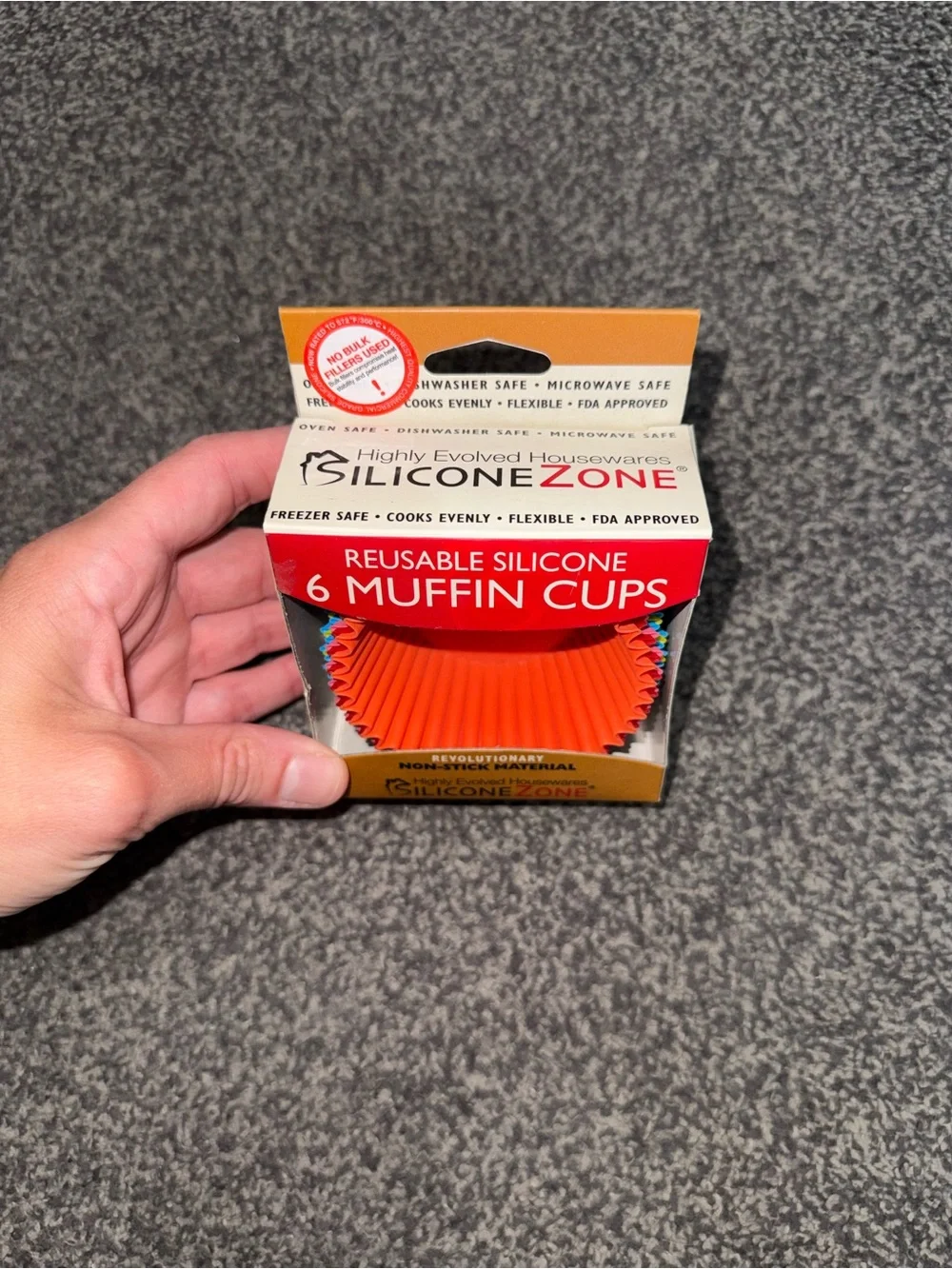 SiliconeZone Reusable Silicone Muffin Cups Set of 6 NIP Non-Stick Baking Liners